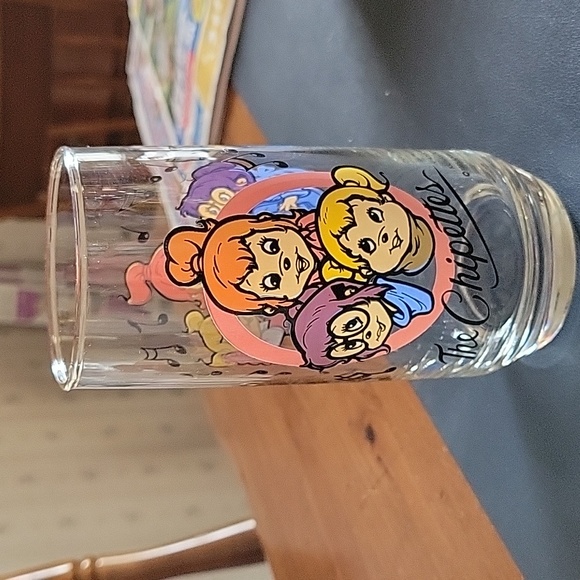 1985 The Chipettes Glass Tumbler - Picture 1 of 3